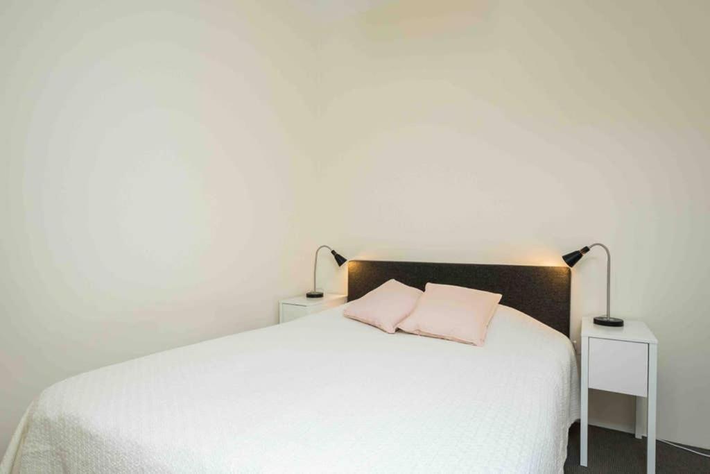 Best Location, Beautiful And Quiet Old Town Apt. Tallinn Exterior photo